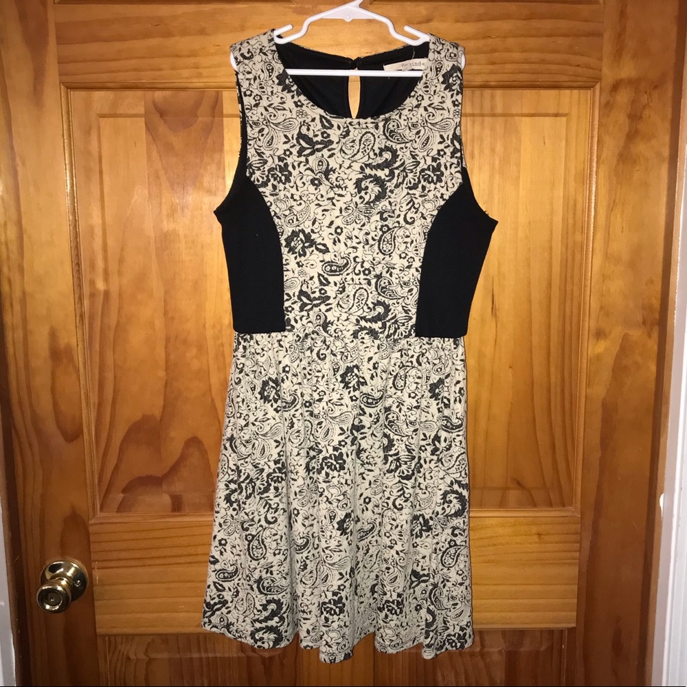 Small Black and Cream Sleeveless Dress